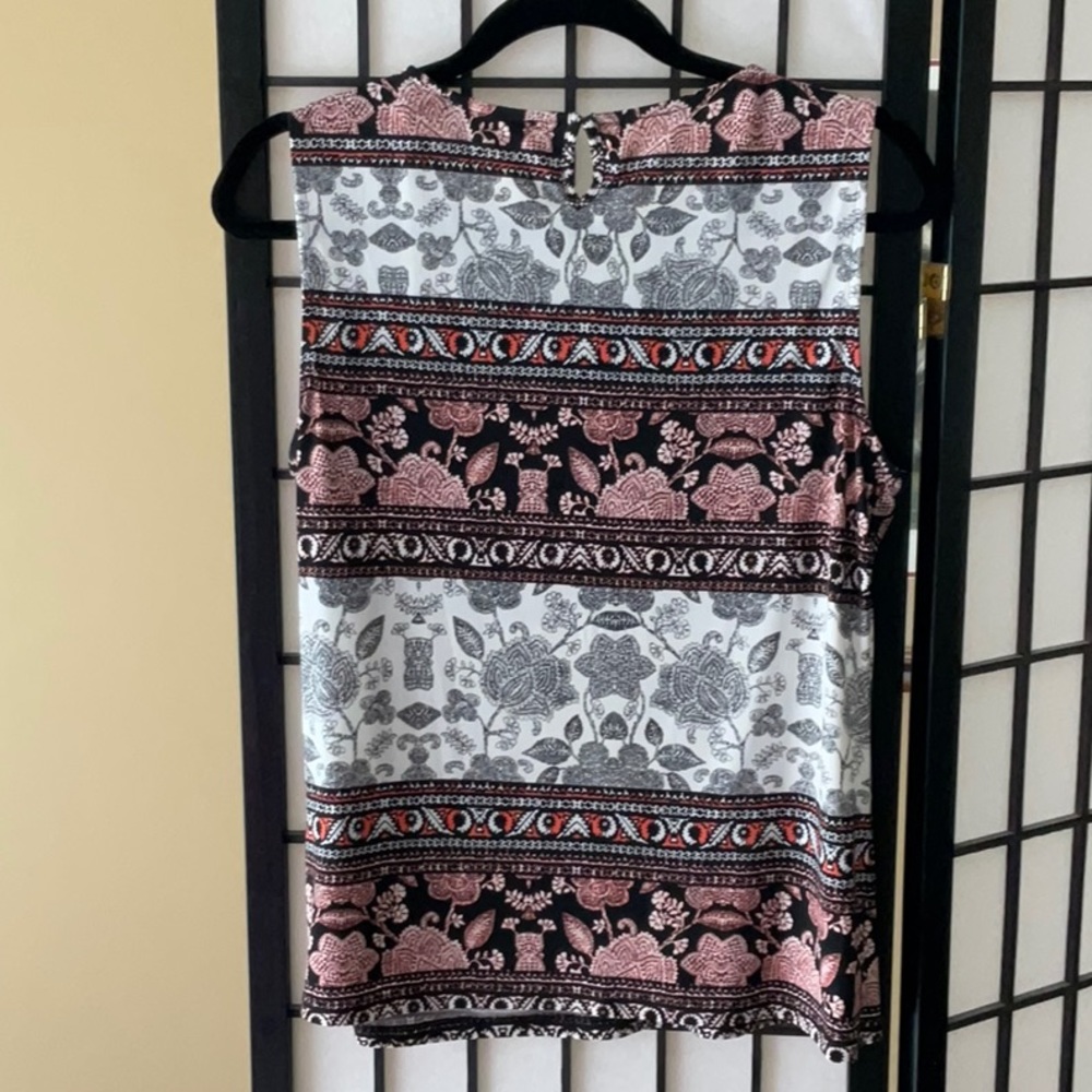 Multi colored top - Picture 3 of 3